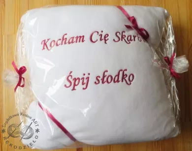 PODUSZKA Z HAFTEM - Kocham Cię Skarbie, Śpij słodko - SUPER PREZENT!