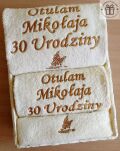 Prezent na 30 urodziny - zestaw ręczników w koszu