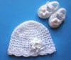 Komplet szydełkowy 2-cz. czapeczka+buciki, KOLEKCJA KWIATY 3-D - 4