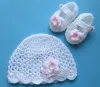 Komplet szydełkowy 2-cz. czapeczka+buciki, KOLEKCJA KWIATY 3-D - 3