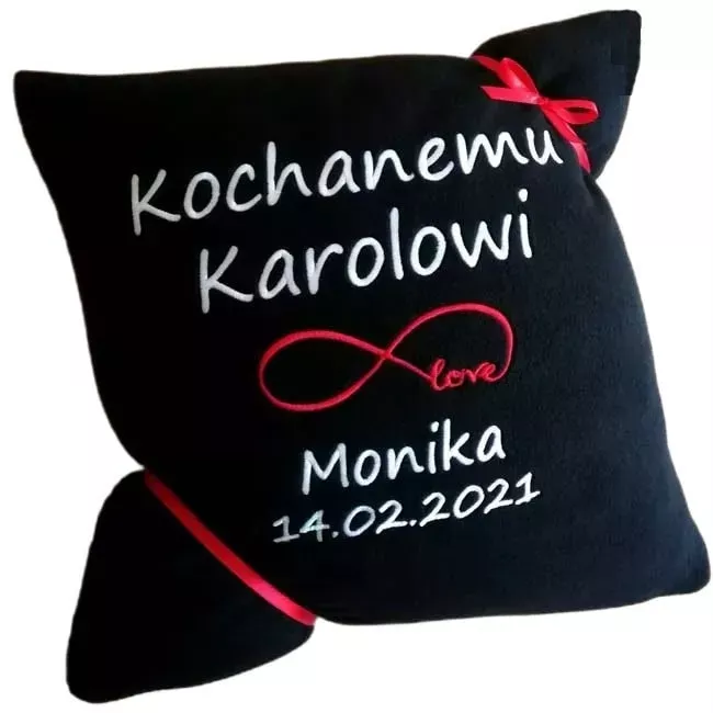 Prezent na Walentynki - poduszka z napisem, haftem