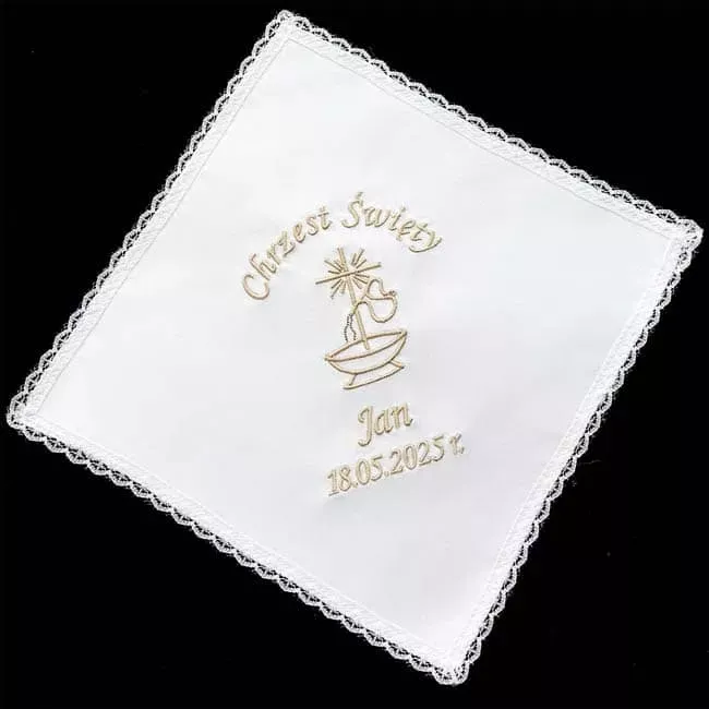 Szatka do chrztu z imieniem, datą - personalizowana, z haftem