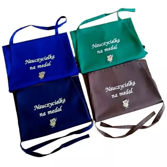 Prezent na Zakończenie Roku dla Wychowawczyni, Nauczycielki, Przedszkolanki - fartuch z napisem, haftem