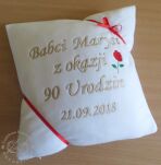 Prezent na 90 urodziny - poduszka z haftem
