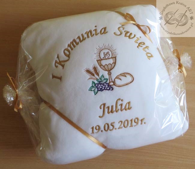 poduszka na prezent komunijny poduszka na komunię komunijna z haftem haftowana